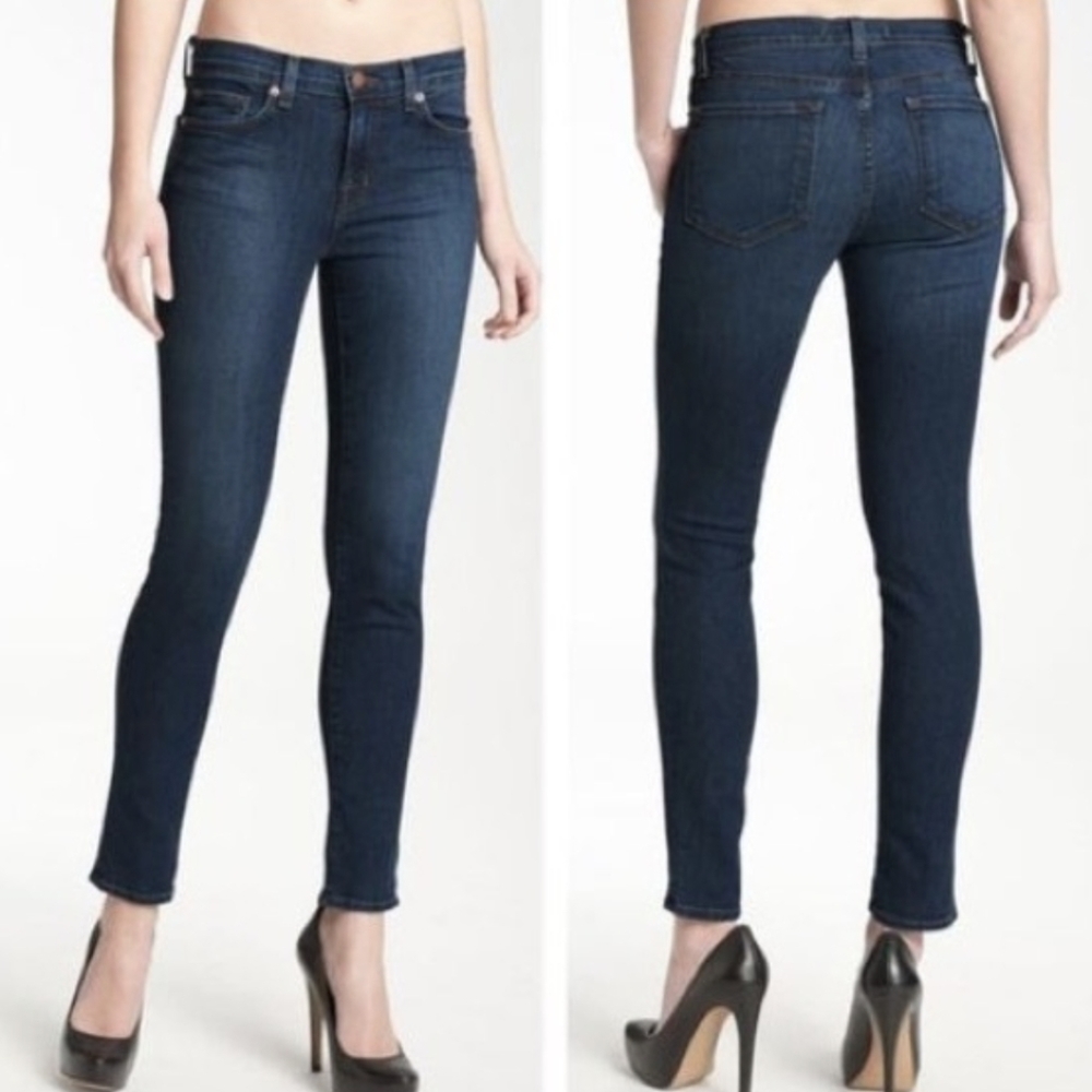 J Brand Skinny Jeans. (Cotton - Spandex)
